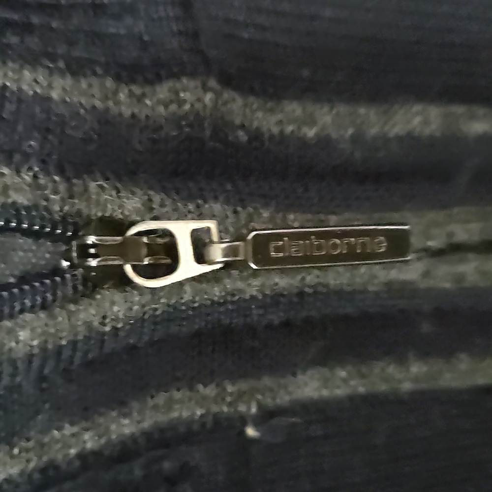 Claiborne Blue Sweater - Picture 8 of 13